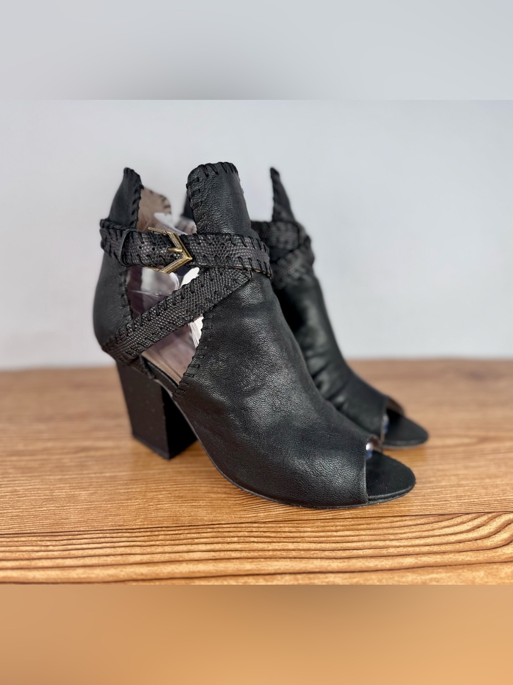 House of Harlow 1960 Black Leather Open Toe Ankle Booties Block Heel Boho Sz 7.5